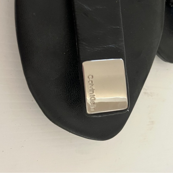 Calvin Klein Saurin Black Asymmetrical Open Toe CK Logo Plate Sandal 7.5 - Picture 8 of 12